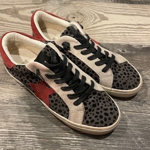 Steve Madden Sneakers